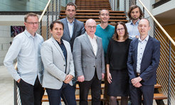 Treffen der Leiter*innen der ersten polnischen Dioscuri-Zentren mit Präsident Stratmann (v.l.n.r.): Grzegorz Sumara, Gracjan Michlewski, Paweł Dłotko, Martin Stratmann, Przemek Nogly, Aleksandra Pękowska, Matt Sikora und Bartek Wacław.