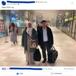Älteres Paar aus Tadschikistan, das von der Haddsch zurückkommt